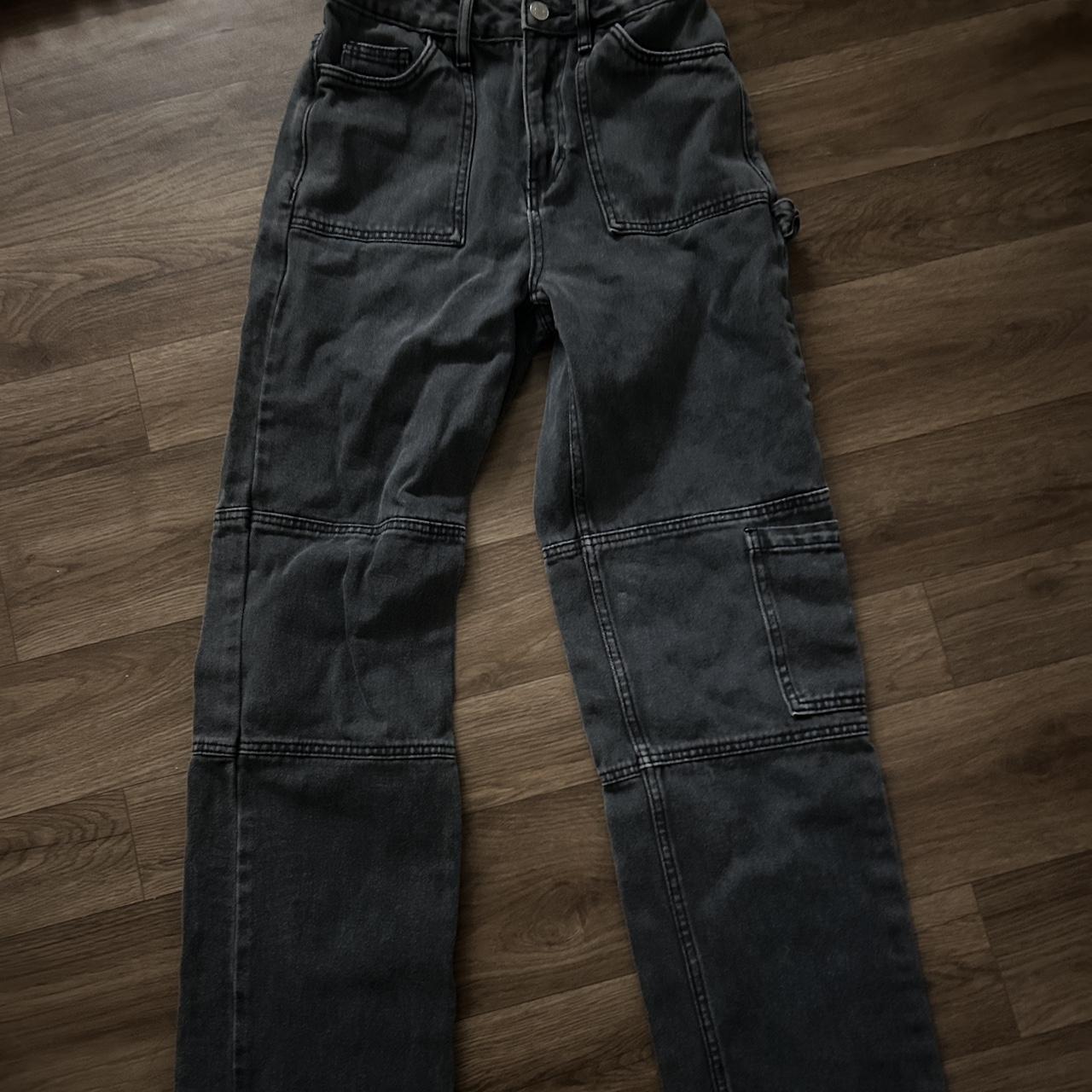 item listed by itz3lvx