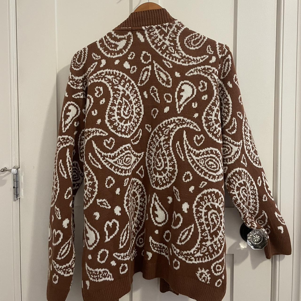 Boohoo Men's Brown and White Cardigan Depop
