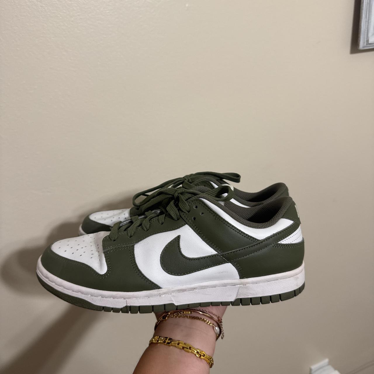 nike green trainers womens