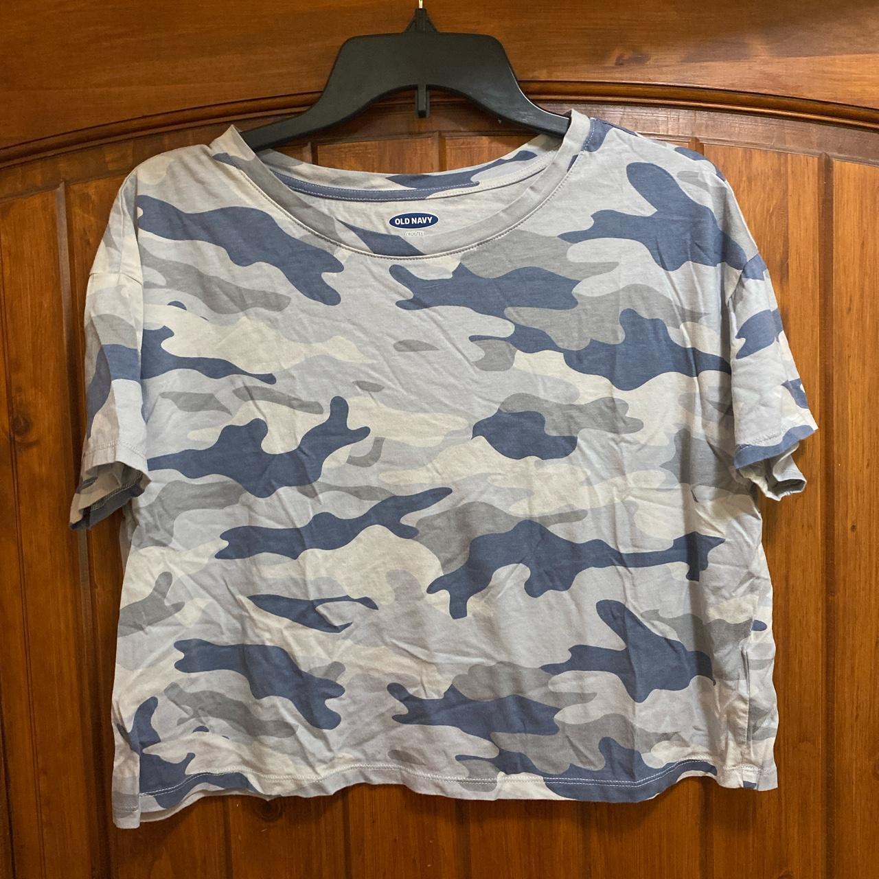 Old Navy Camo crop top size M!! #oldnavy #croptop... - Depop