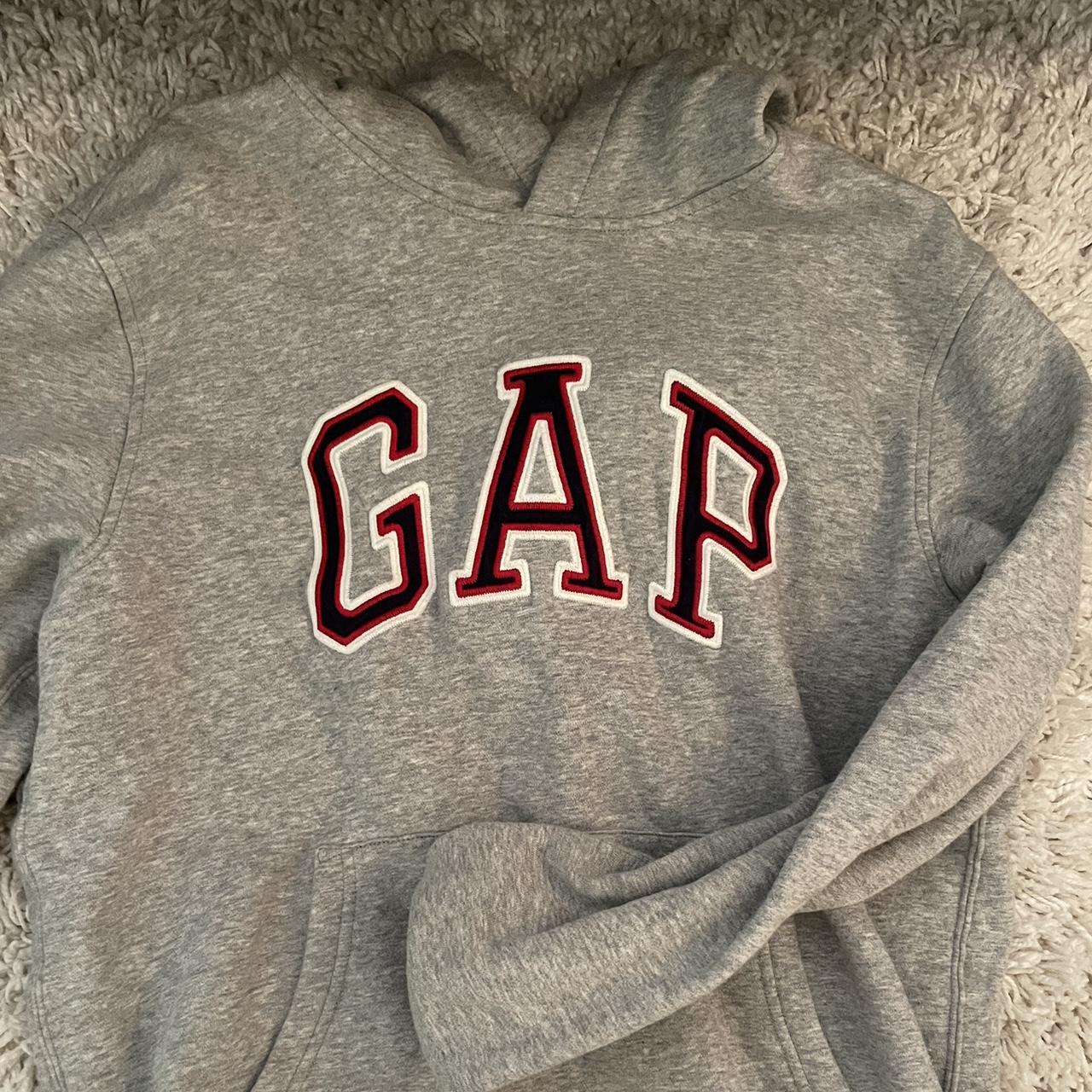 Gap Women's Sweatshirt Depop