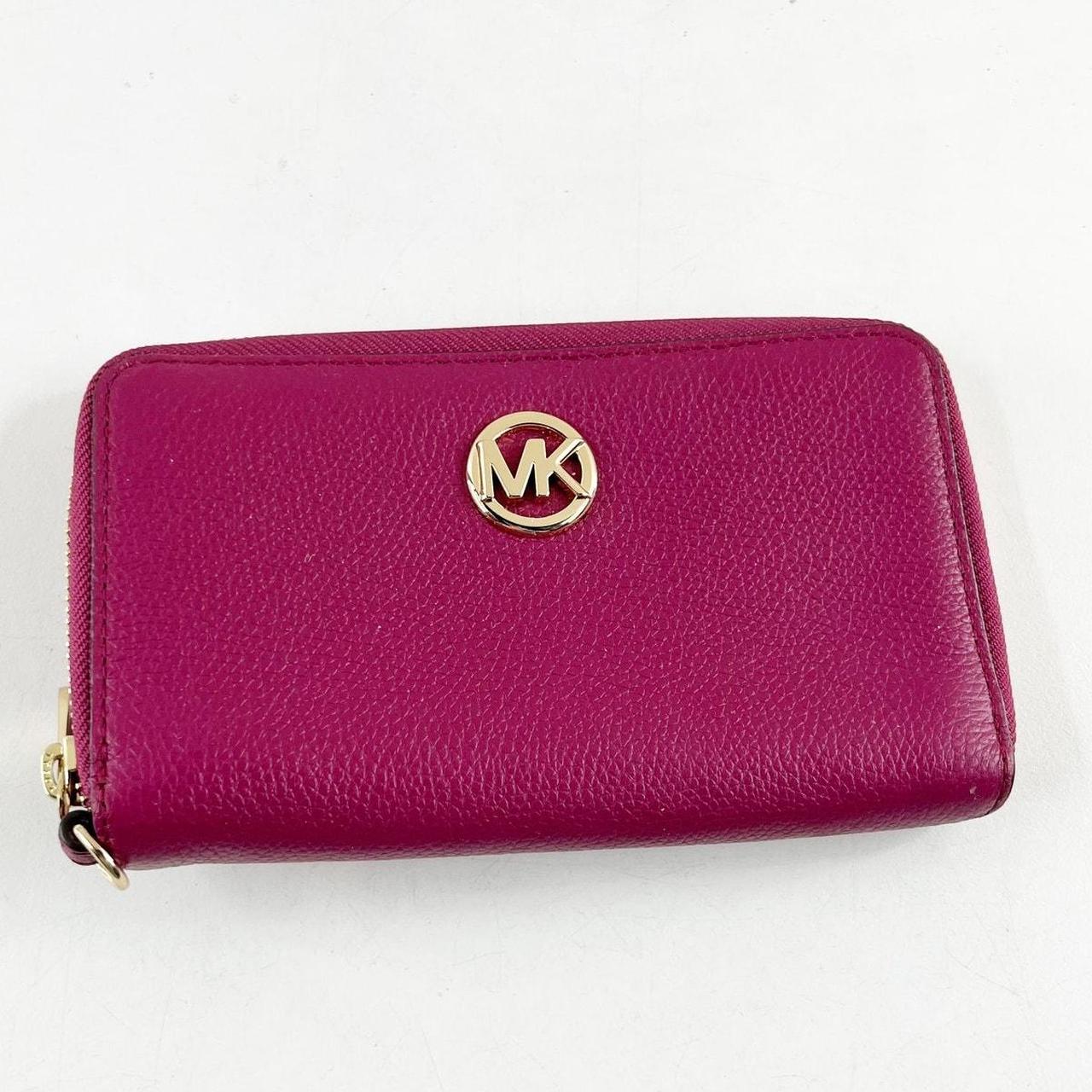 item listed by baystateboutiqueconsignment