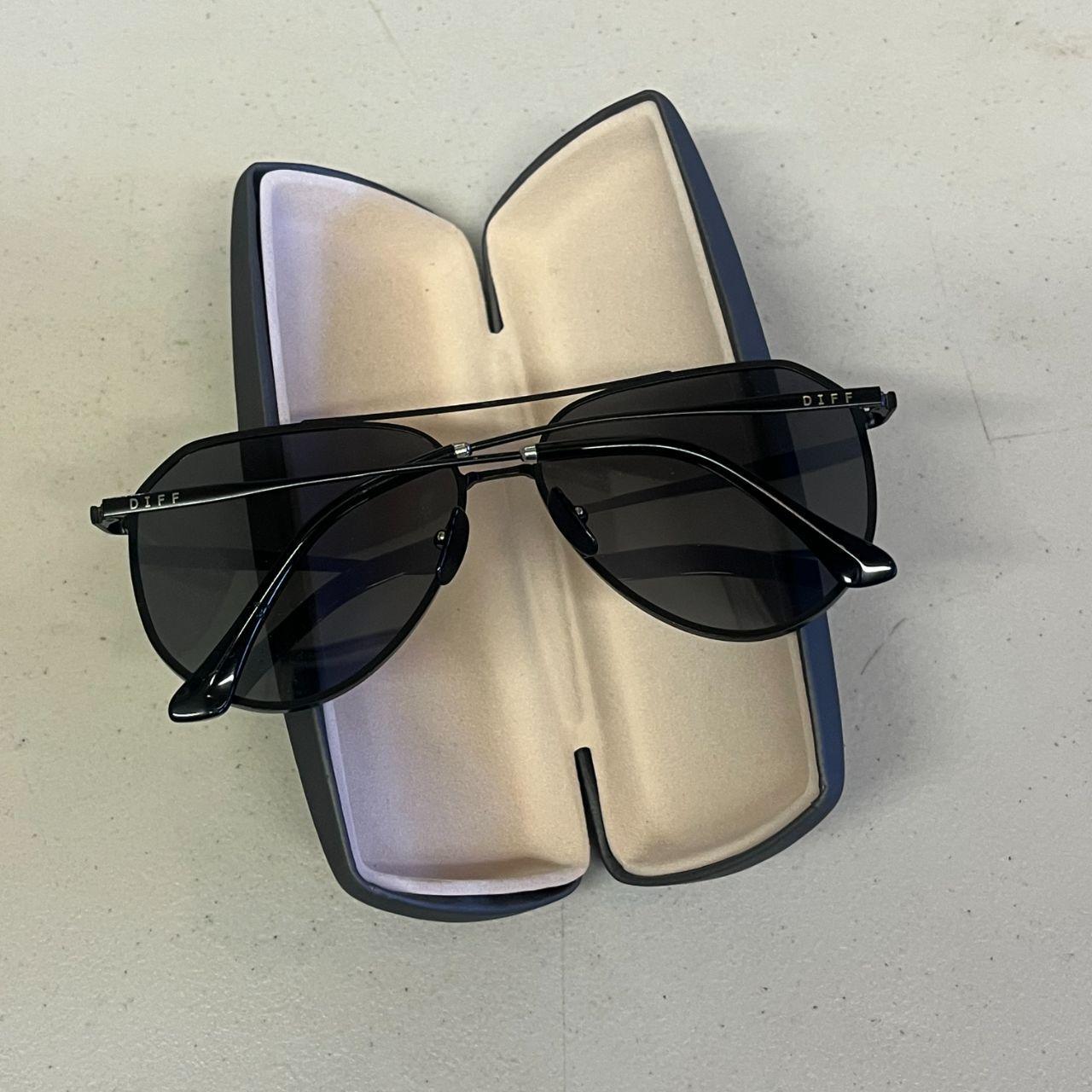 DIFF Men's Aviator Sunglasses - Black – DIFF Geom… - image 4