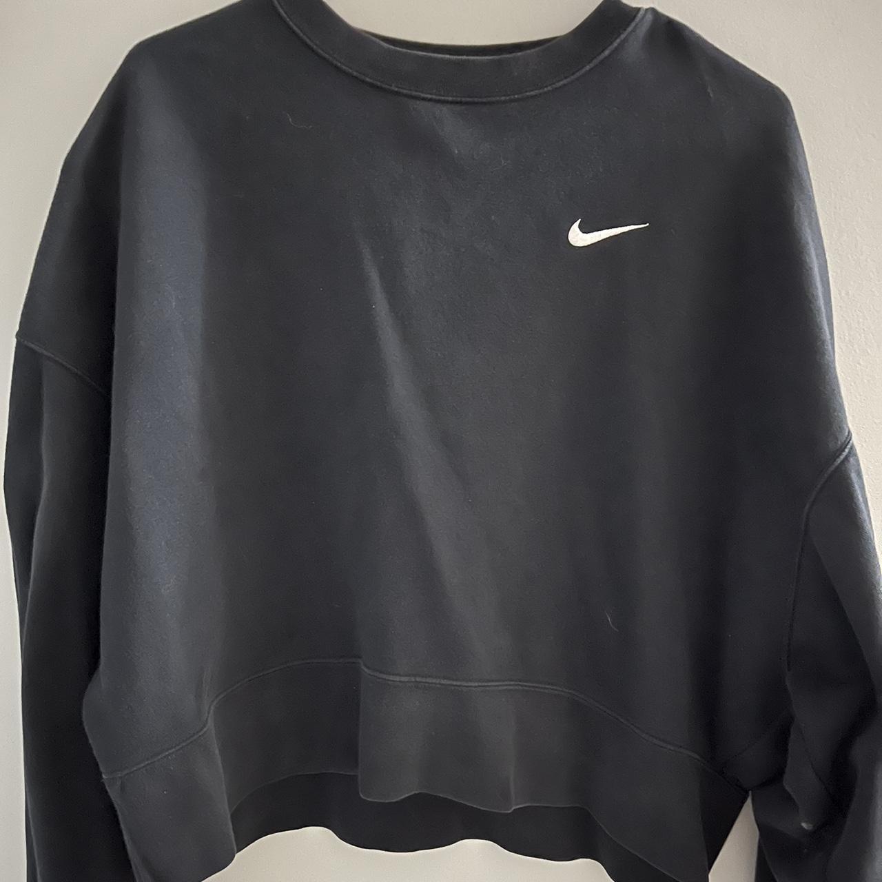 womens black nike crewneck sweatshirt
