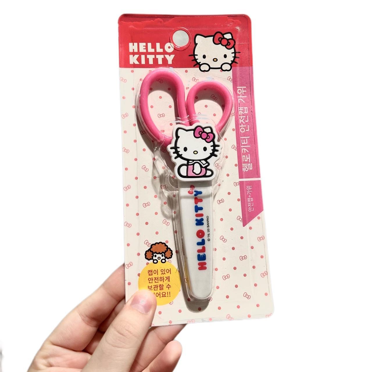 hello kitty scissors cute !! Pink