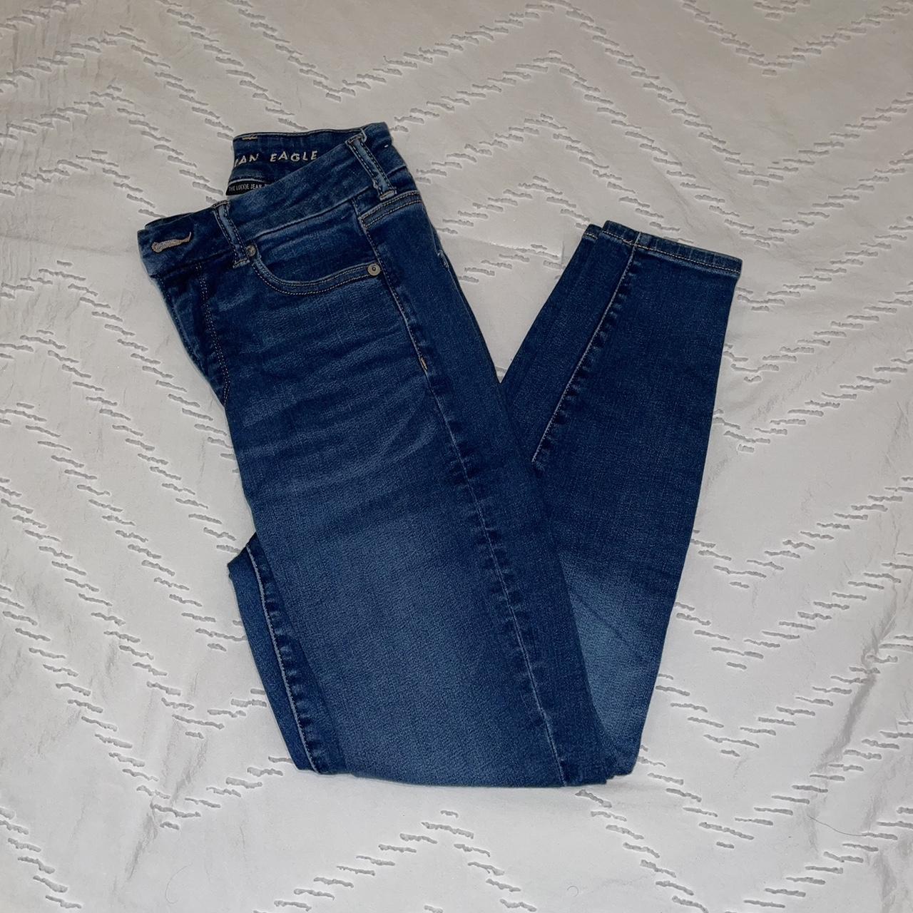 THE LU(X)E JEAN American Eagle size 2 X-SHORT Curvy... - Depop