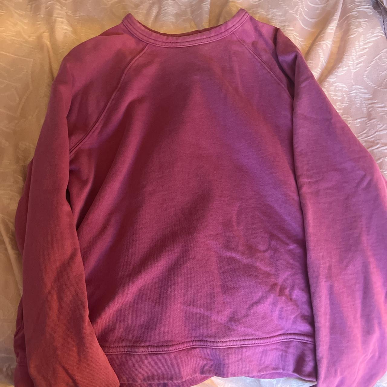 COMFY magenta sweatshirt by Illuminate