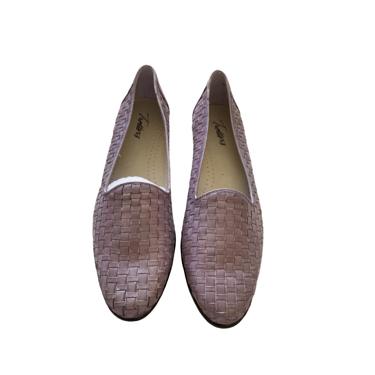 Vintage Trotters Women's Slip on Flats Shoes Woven... - Depop