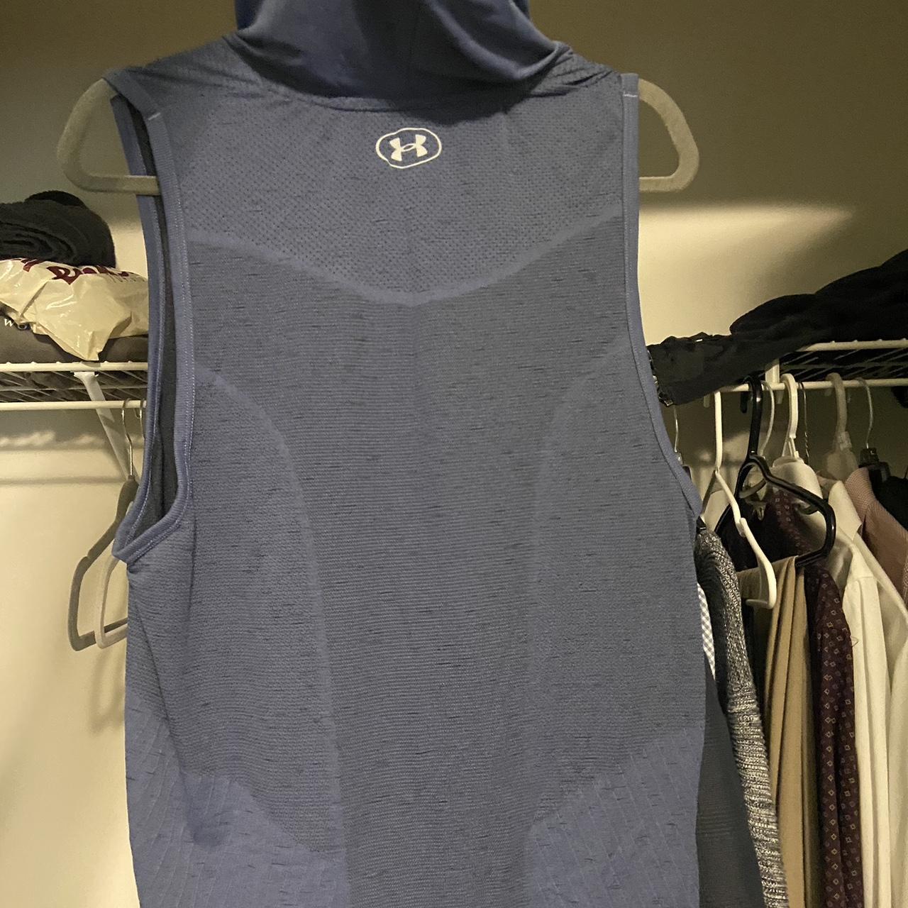 Sleeveles hoodie under armor workout tee heatgear