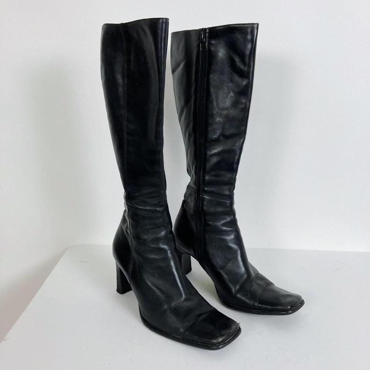American Vintage Women's Black Boots | Depop