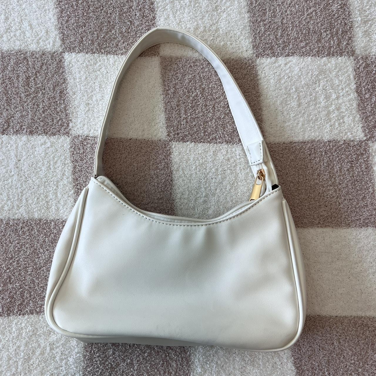 White Shoulder Purse Only worn once! purse... Depop