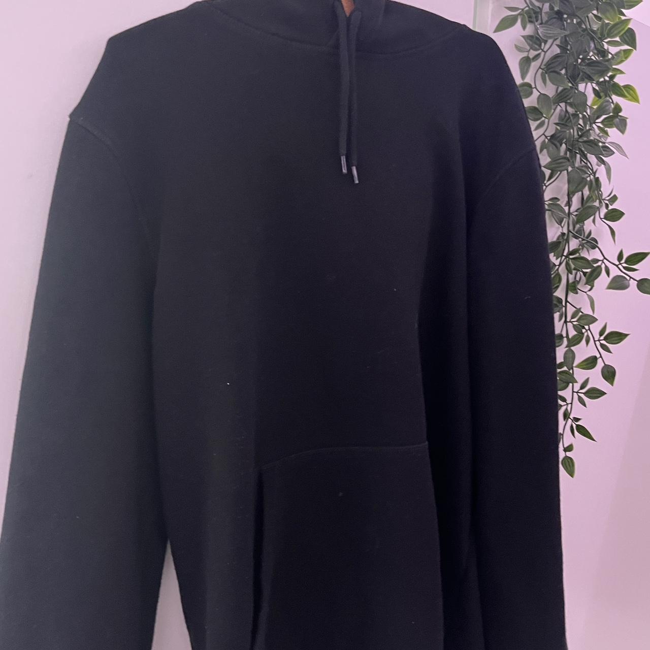 H&m plain outlet black hoodie