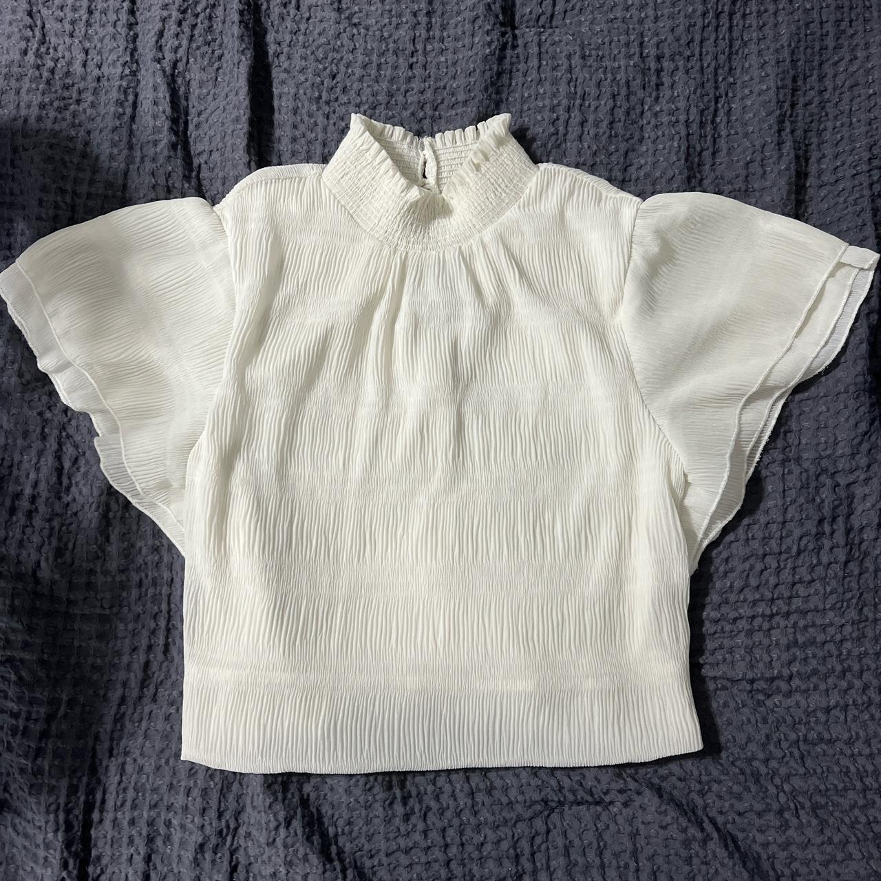 ASTR The Label Women's Cream and White Blouse | Depop