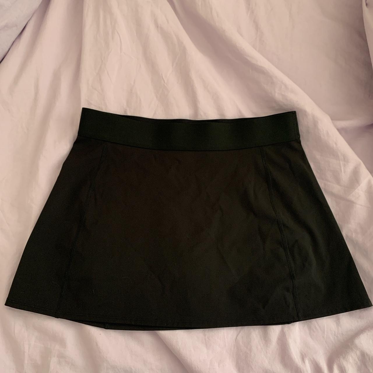 Aritzia Women's Black Skirt Depop