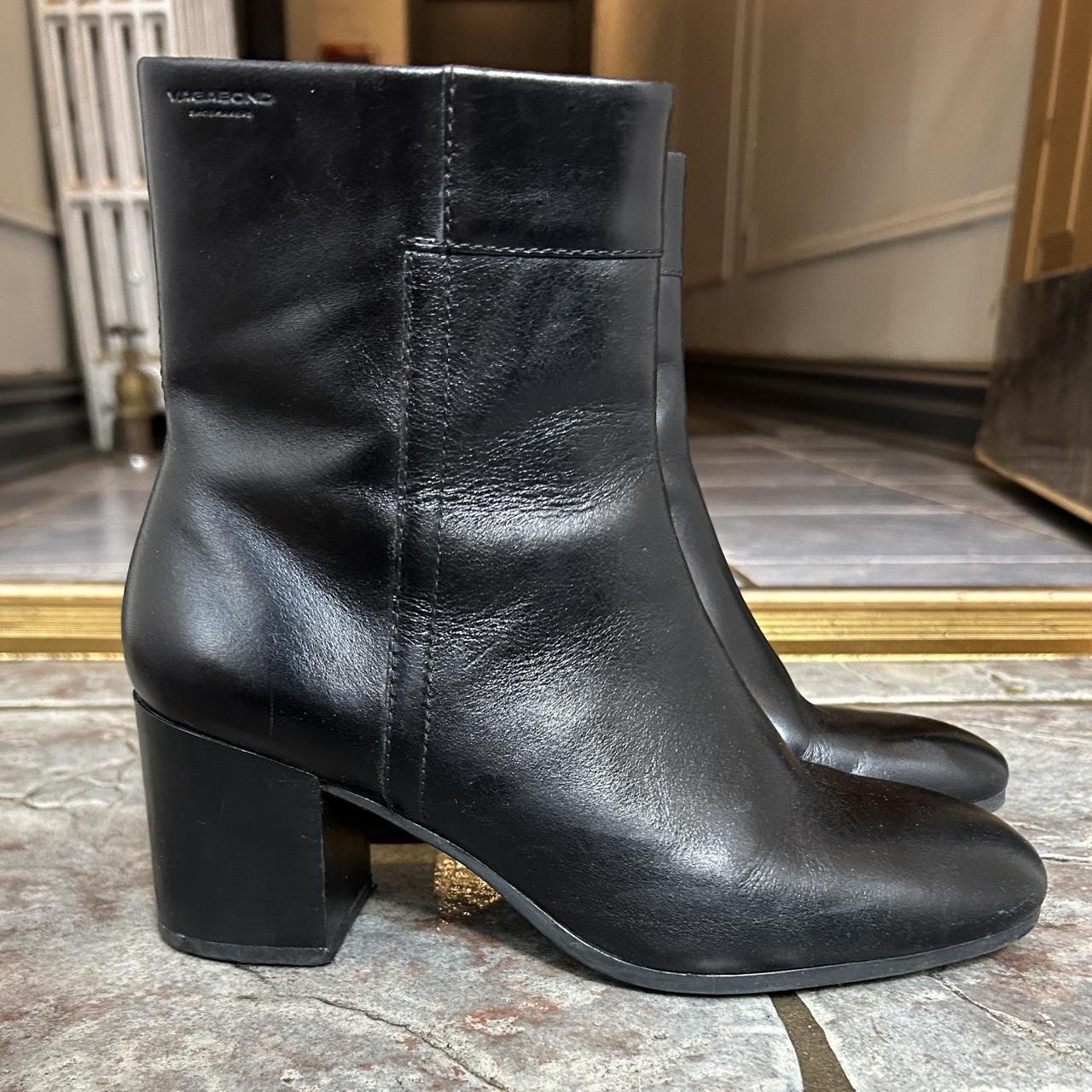 Vagabond Women's Black Boots Depop