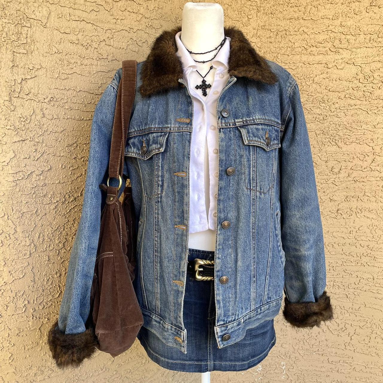 Y2k fur-jacket - Depop