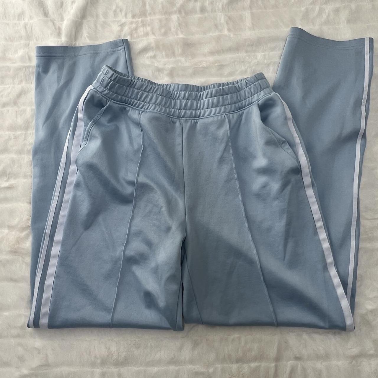 item listed by luvs_it
