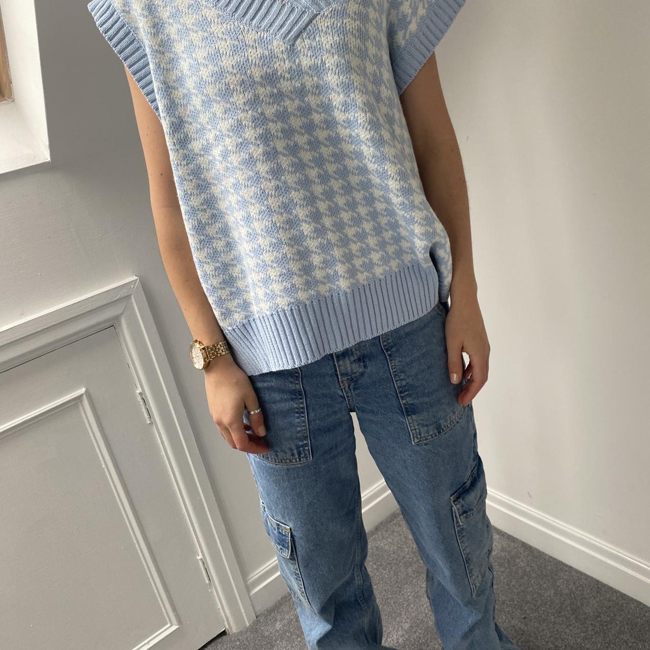 🔥 Sweater vest. Beaut sweater vest. Dogtooth... Depop