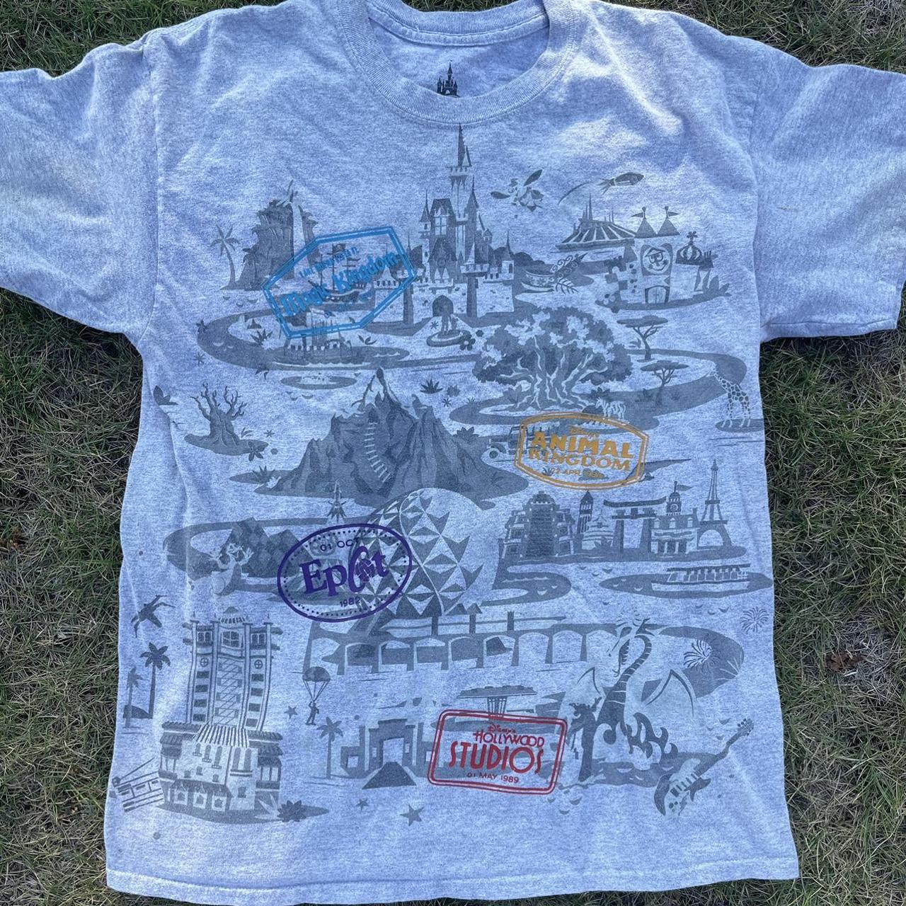 Disney parks map tshirt Size L Great... - Depop