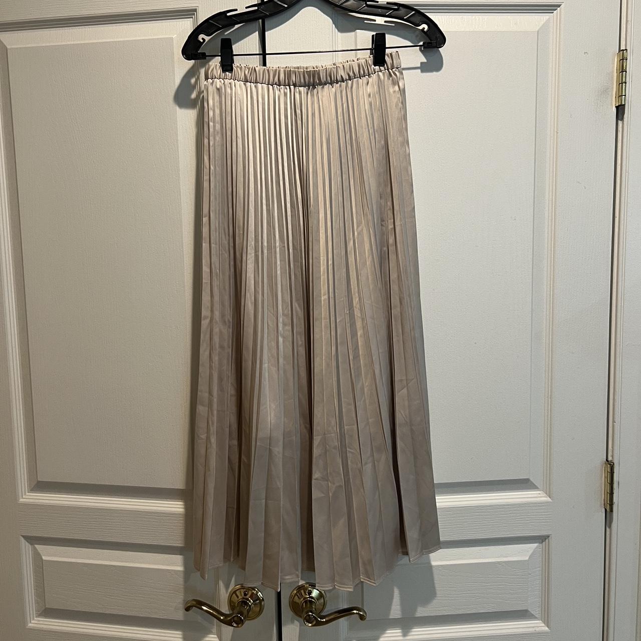 ivory satin midi skirt size unknown but would fit us... - Depop