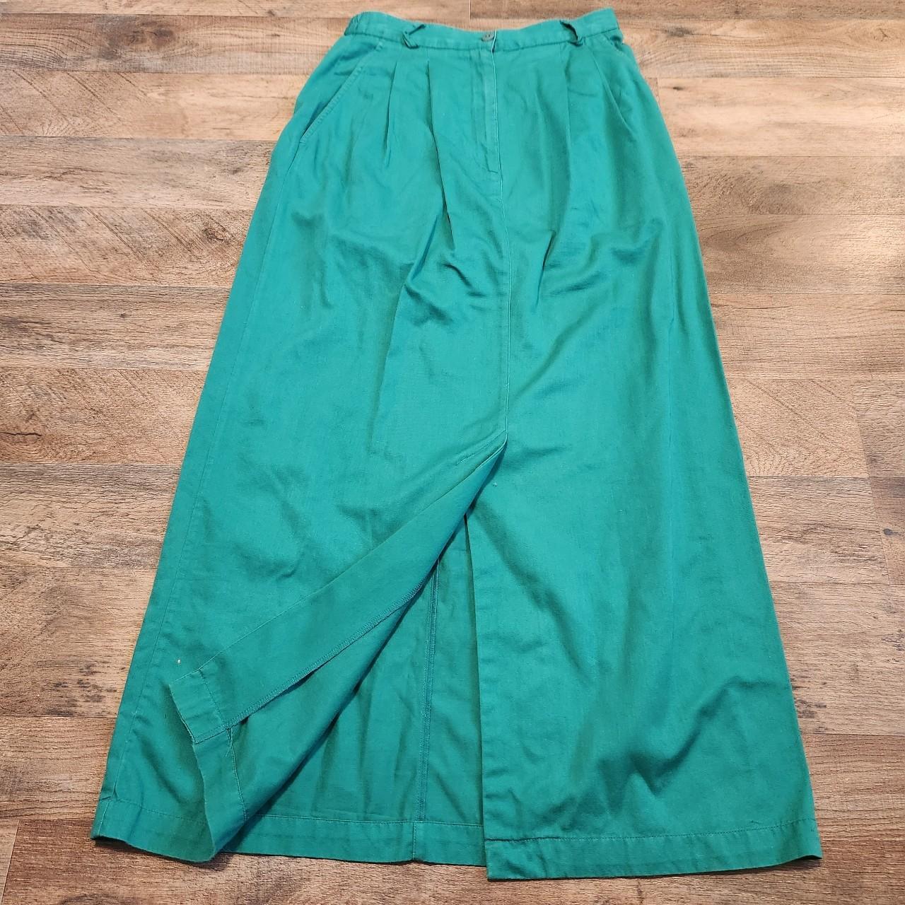 Susan Bristol Women's Green Skirt | Depop