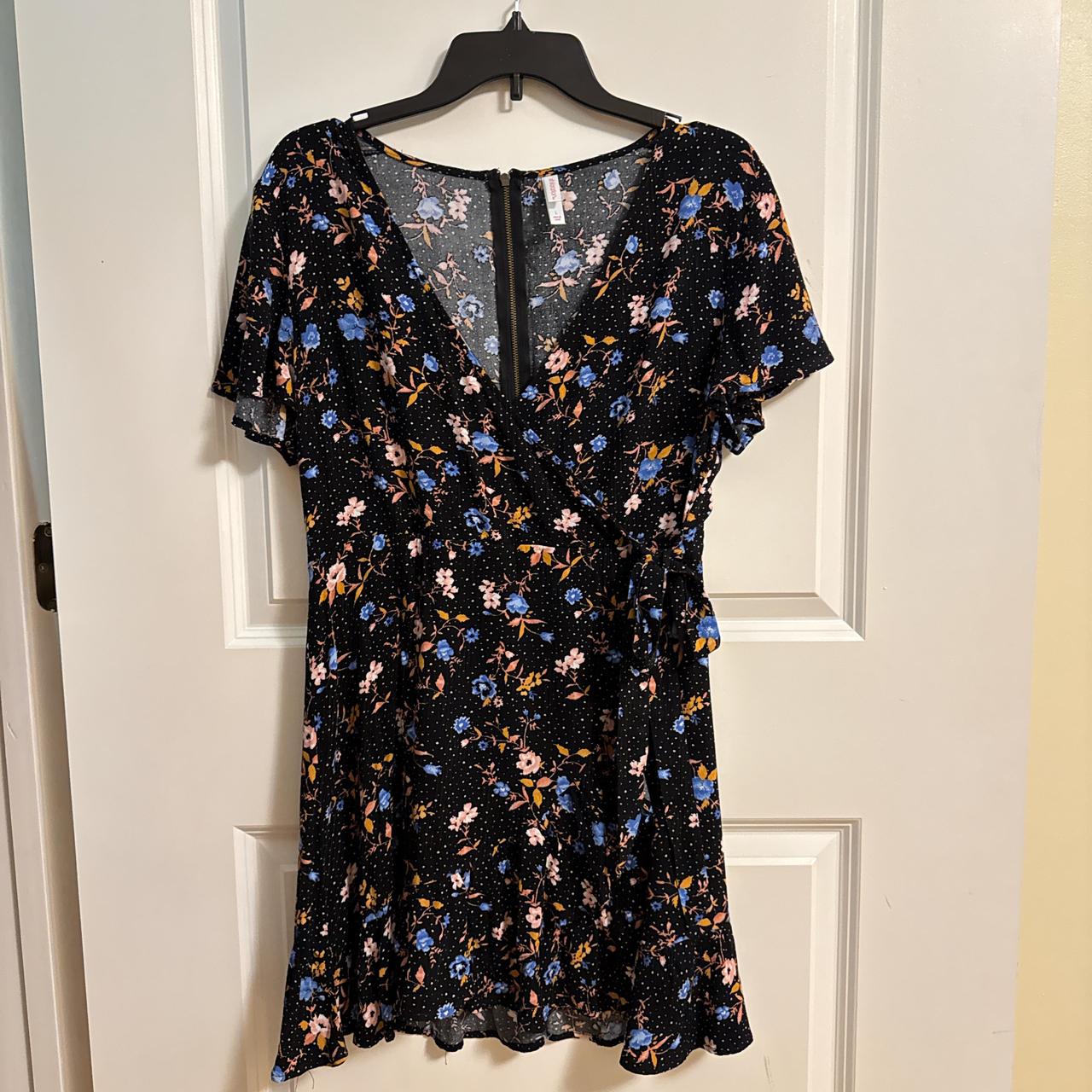 Xhilaration Women's Dress Multi/Black L – Black floral mini