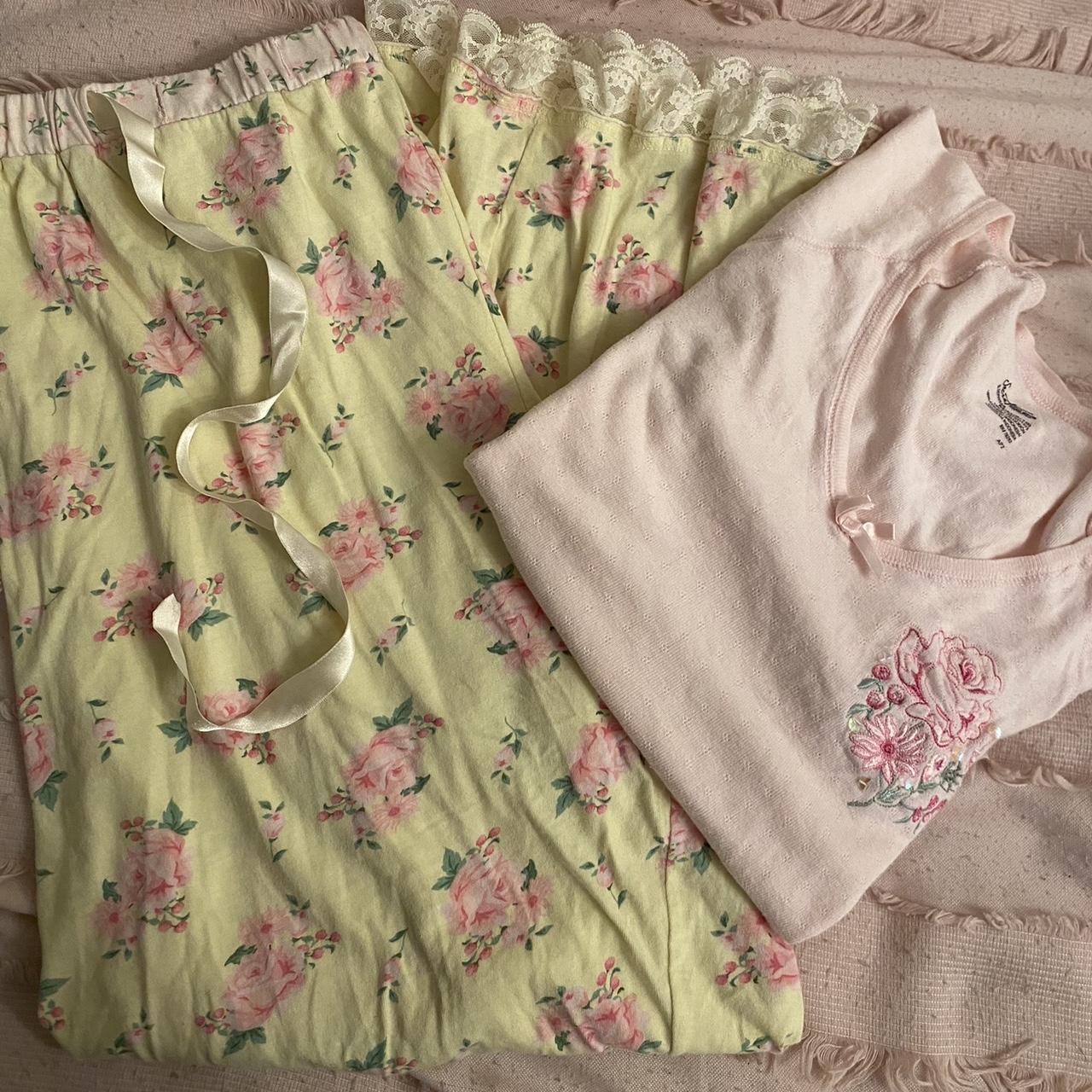 super cute floral pajama set 🎀 super cute as a gift... - Depop