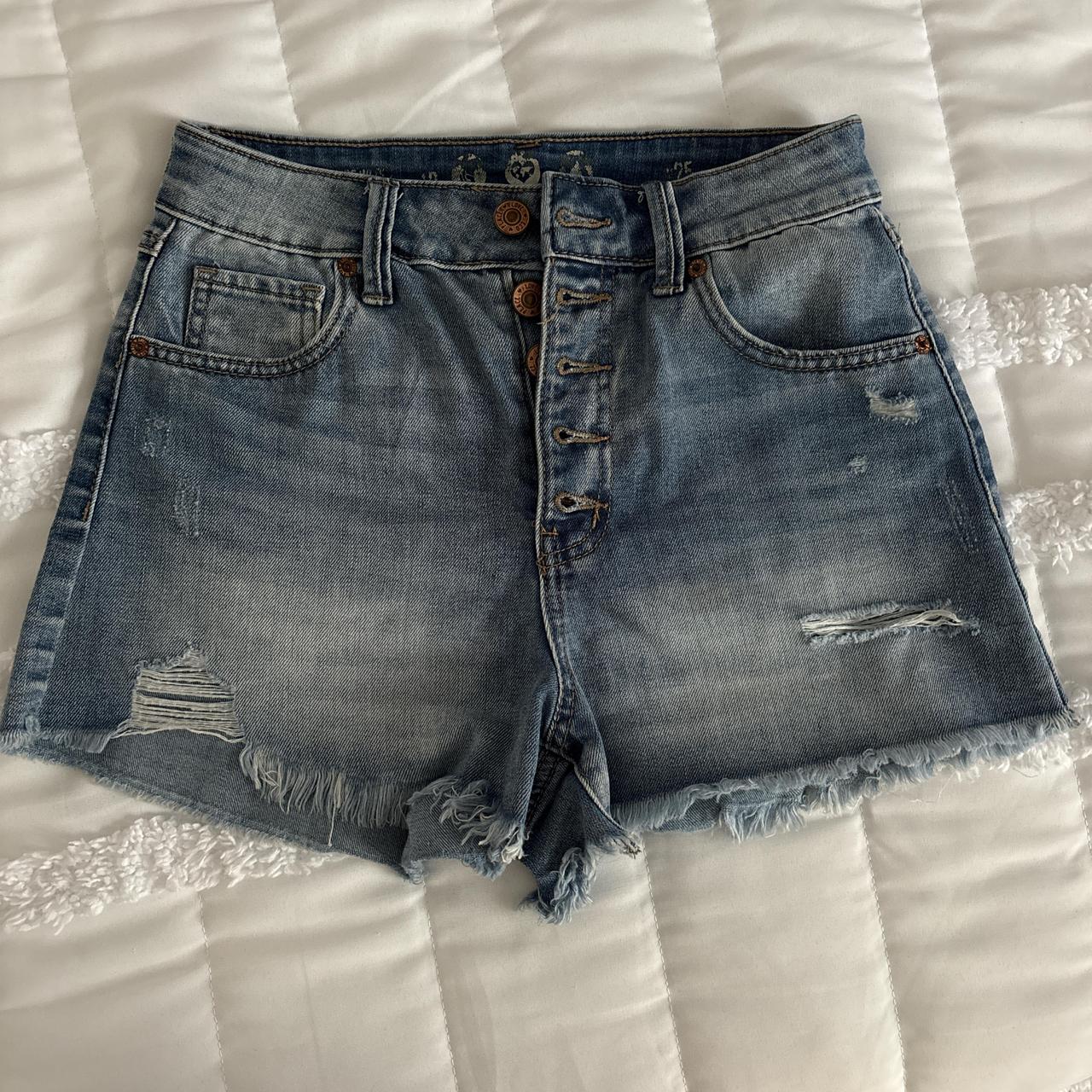 item listed by alesia_zotaj