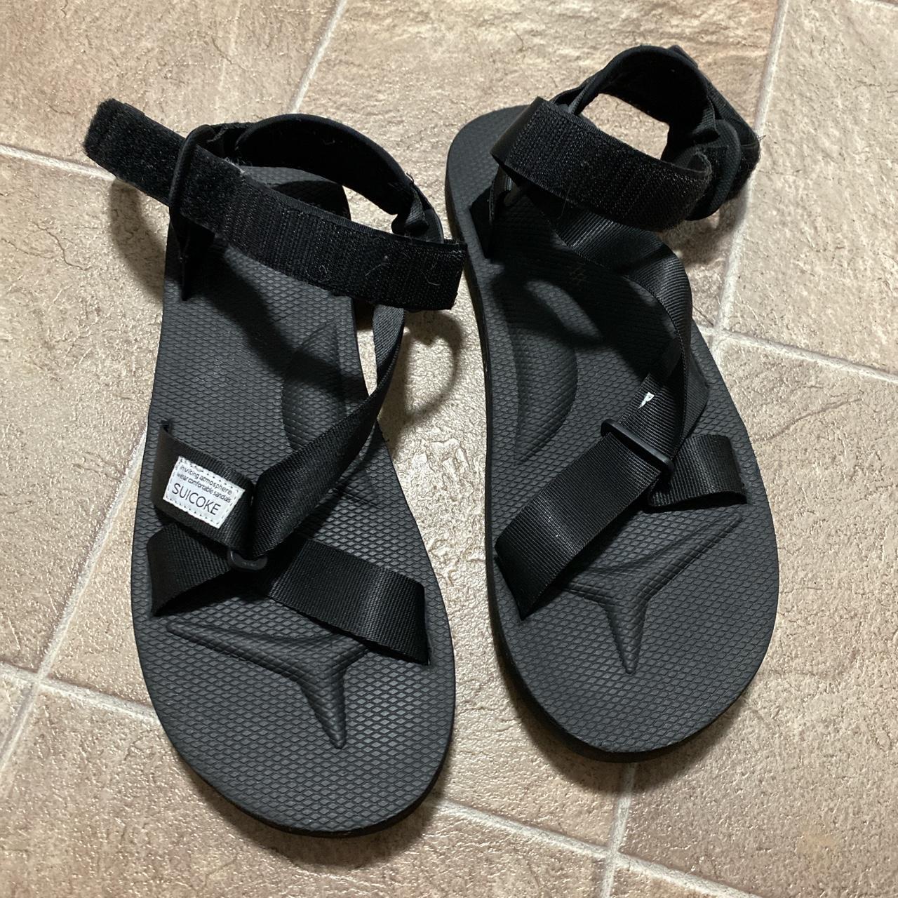 Sanuk Sandals! Barey worn and a size 8. They wrap - Depop