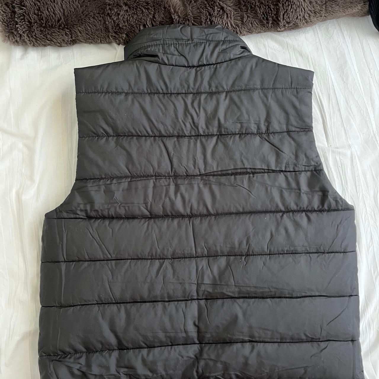 Black Puffer Vest - Depop