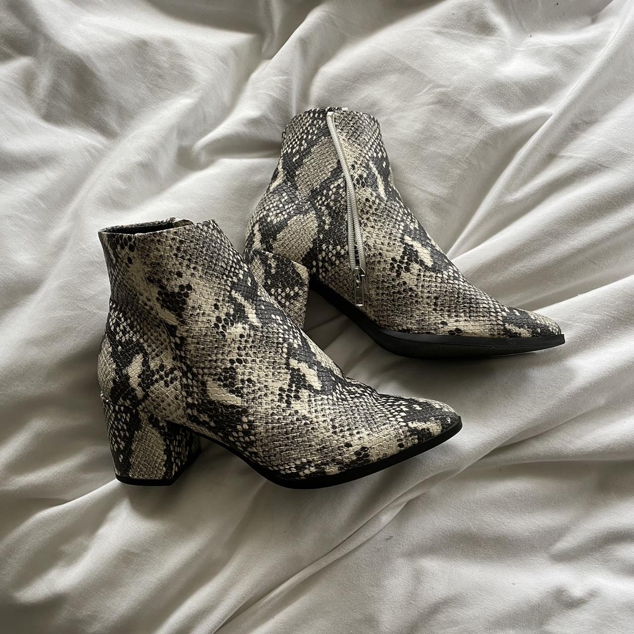 Madden girl best sale snake booties