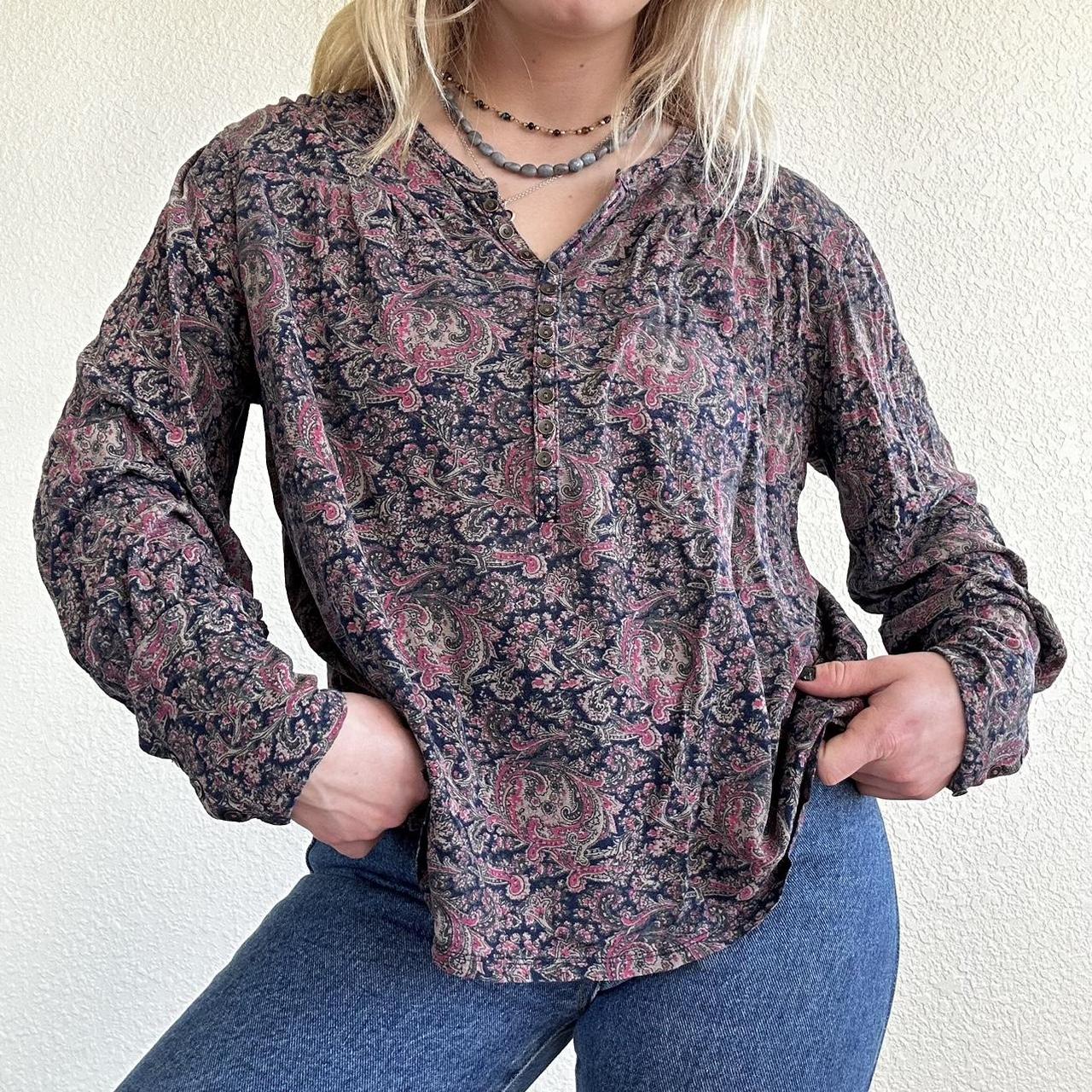 gorgeous Lucky Brand top with brass button detailing - Depop