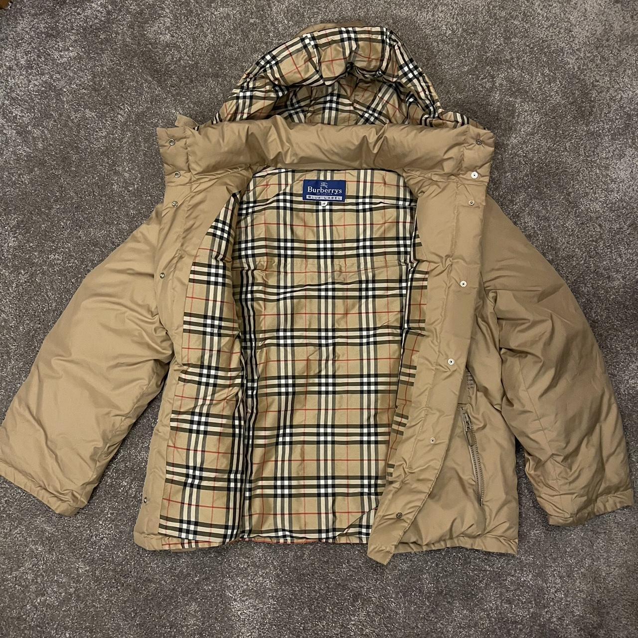 VINTAGE WOMENS BURBERRY PUFFER JACKET NOVA CHECK... - Depop