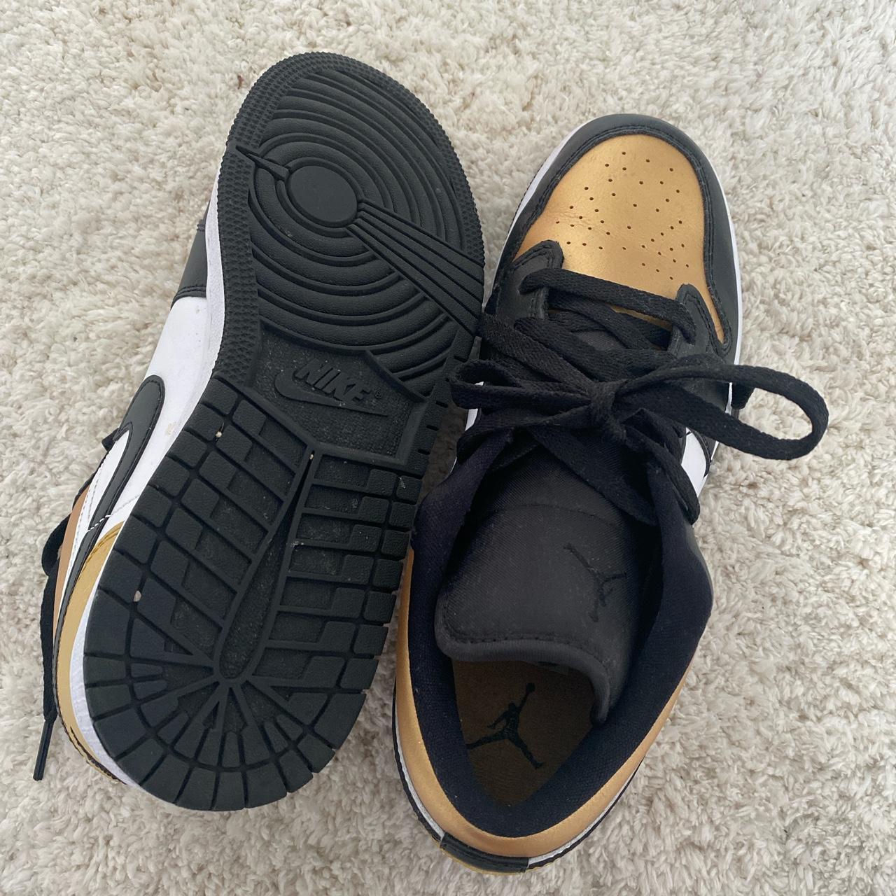 womens gold and black jordans