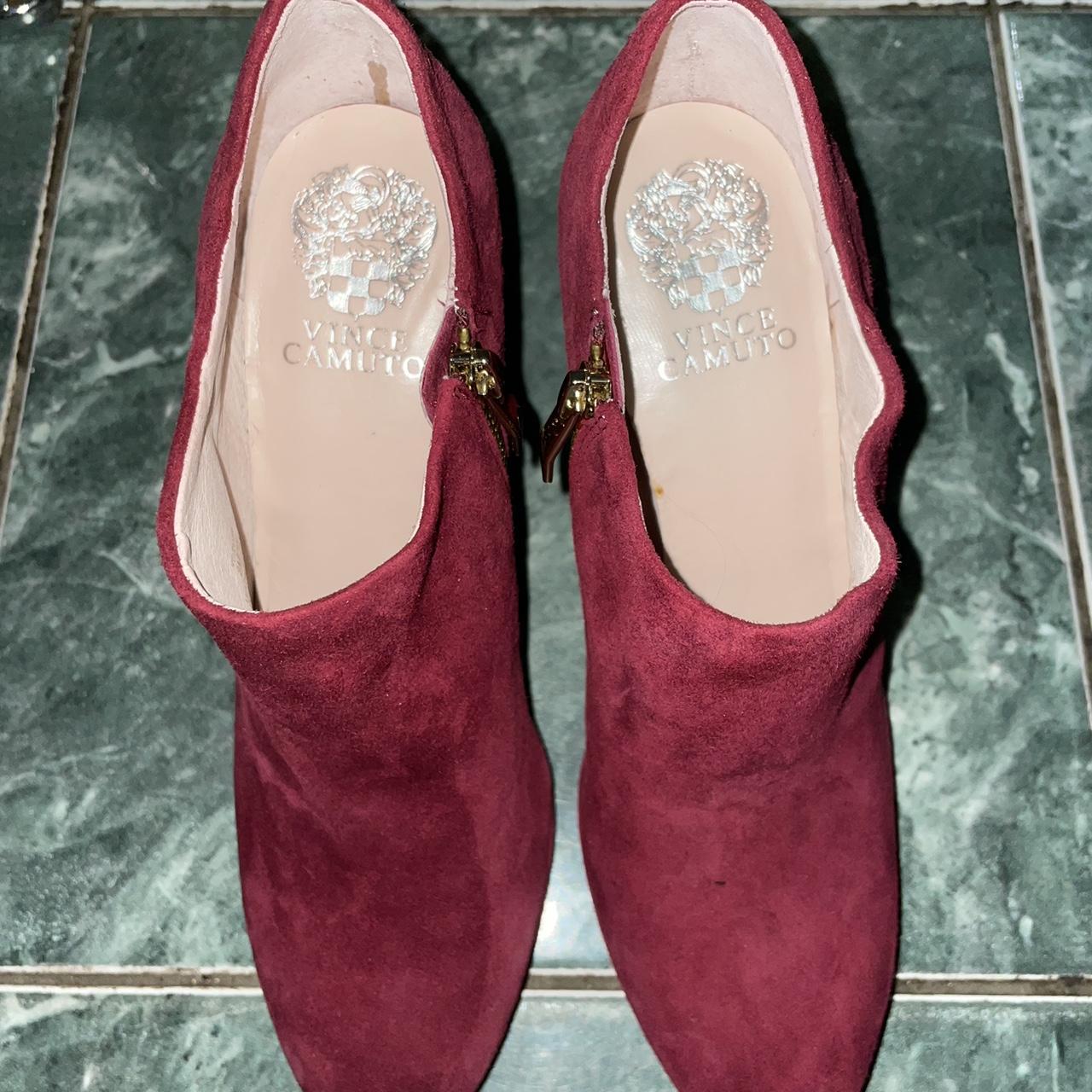 Vince camuto 2024 elvin suede shooties