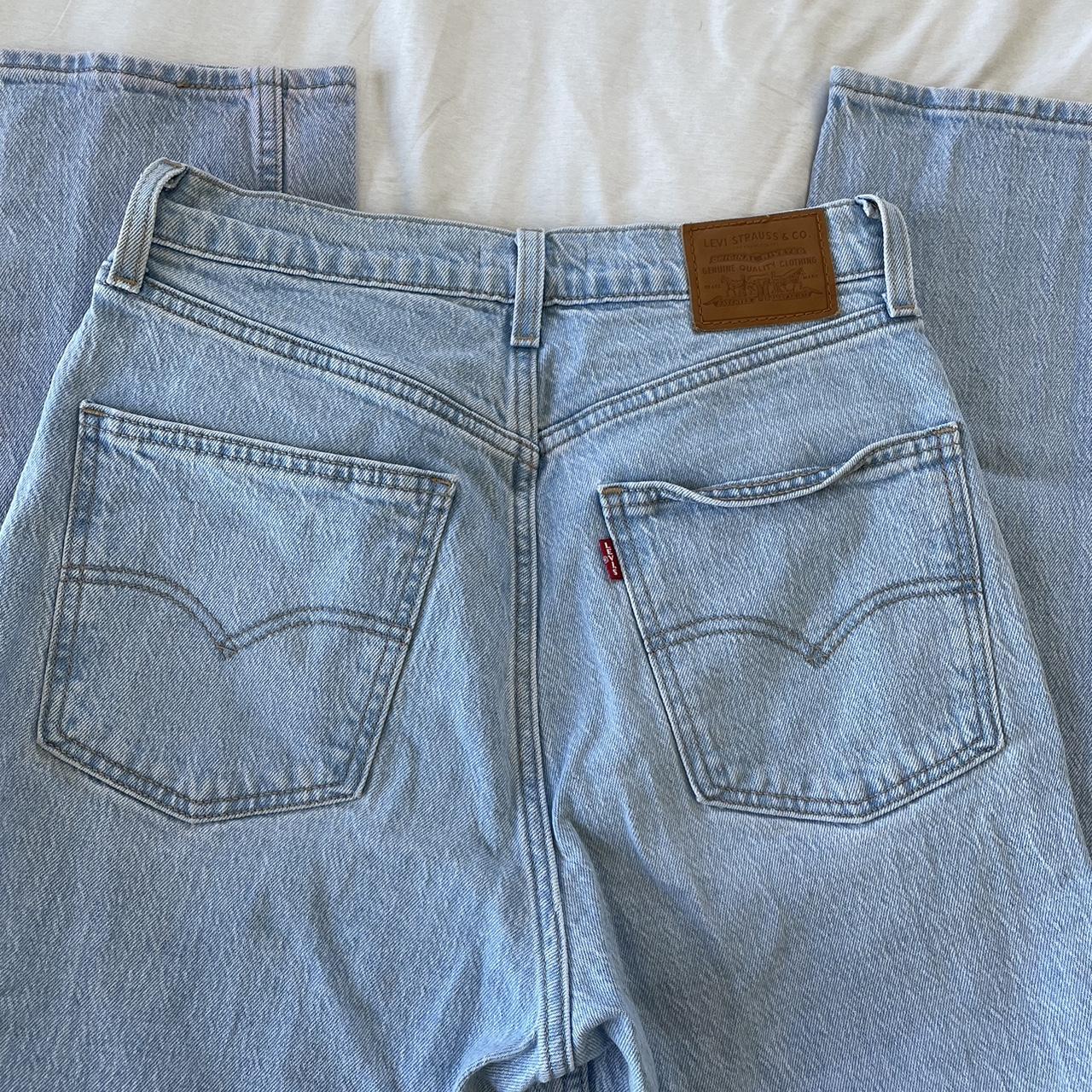 Women’s Levi’s Jeans Only worn once Size 28 High... - Depop