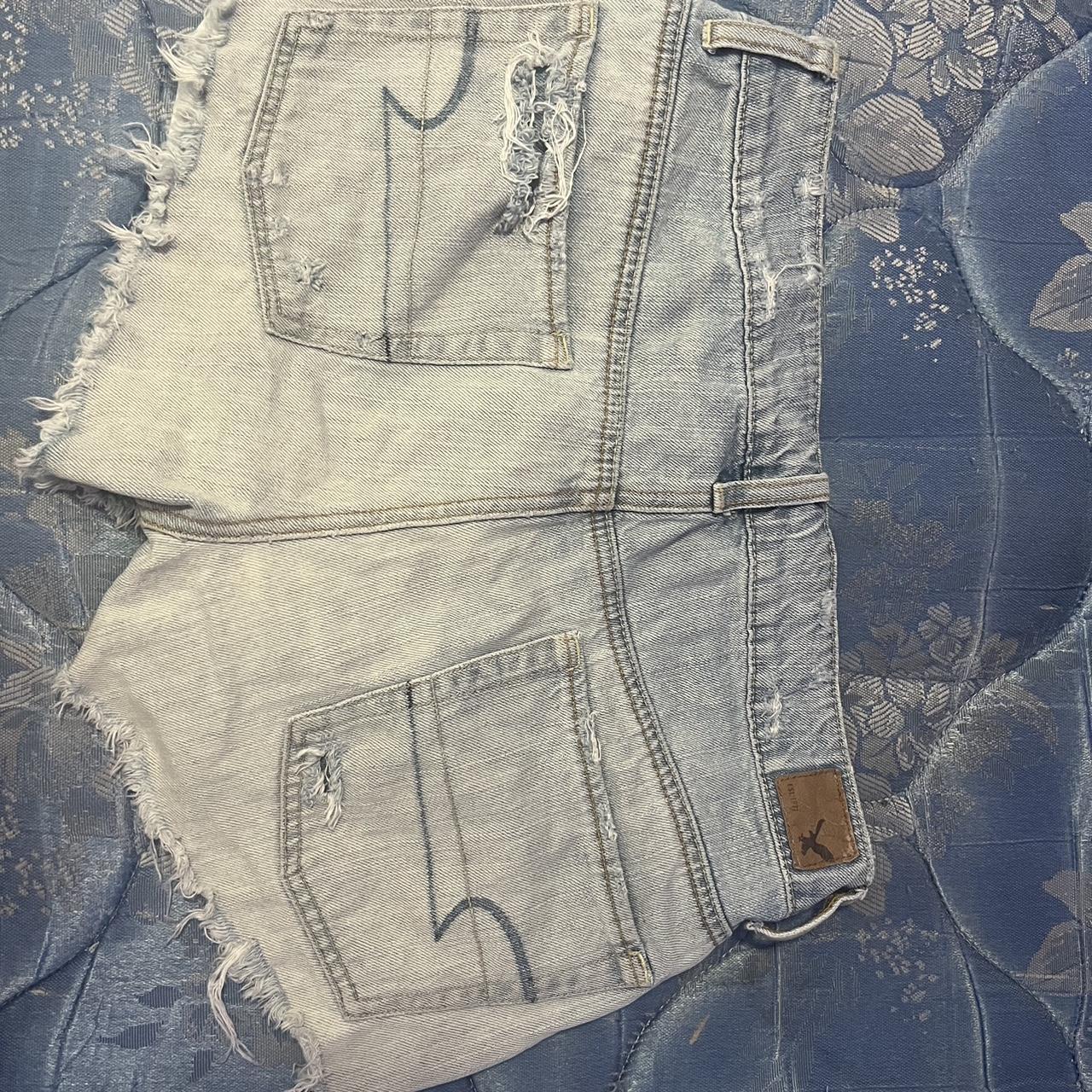 american eagle shorts • size 8 • 4 dollars... Depop