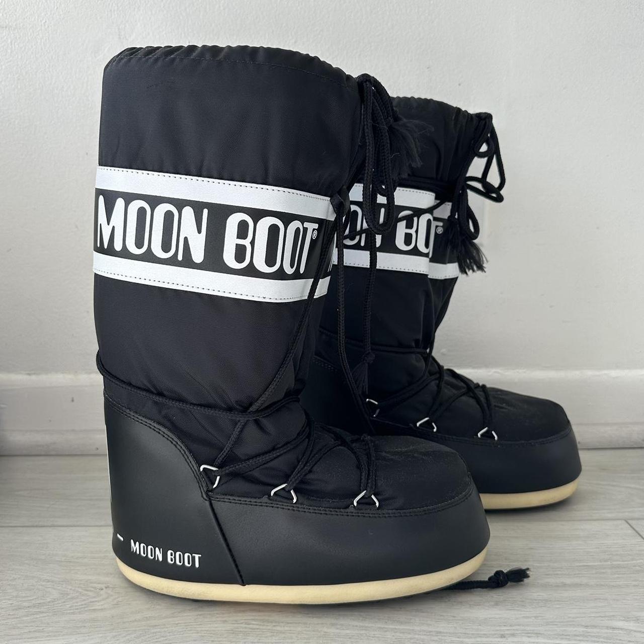 Supreme deals moon boot