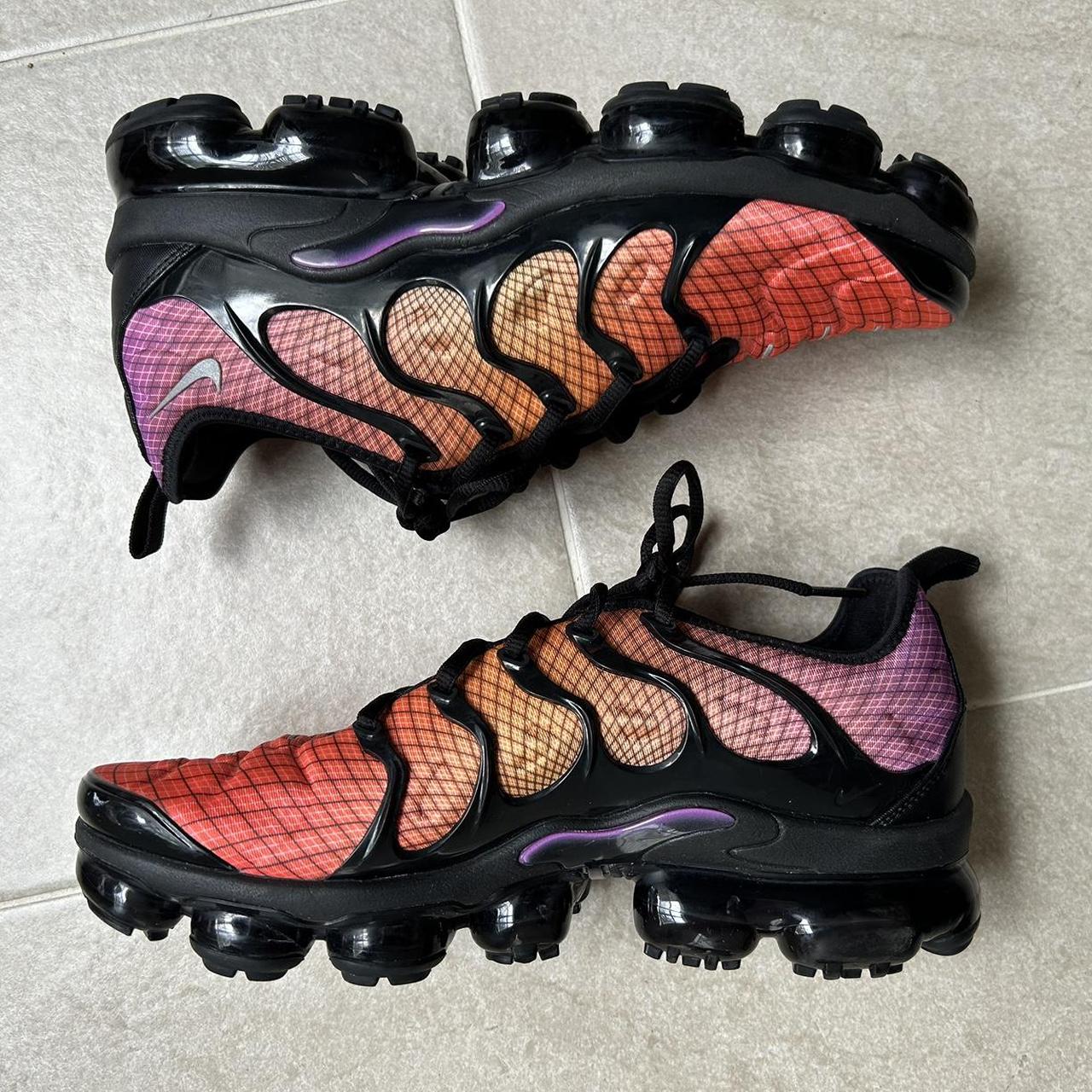 vapormax grid sunset