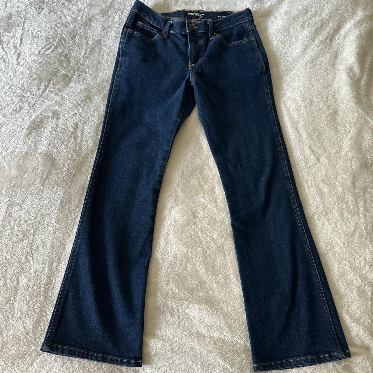 Wrangler Mid Rise Boot Cut Jeans 29 x 30 - Depop