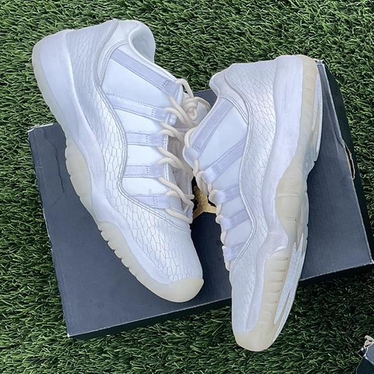 Retro 11 best sale frost white