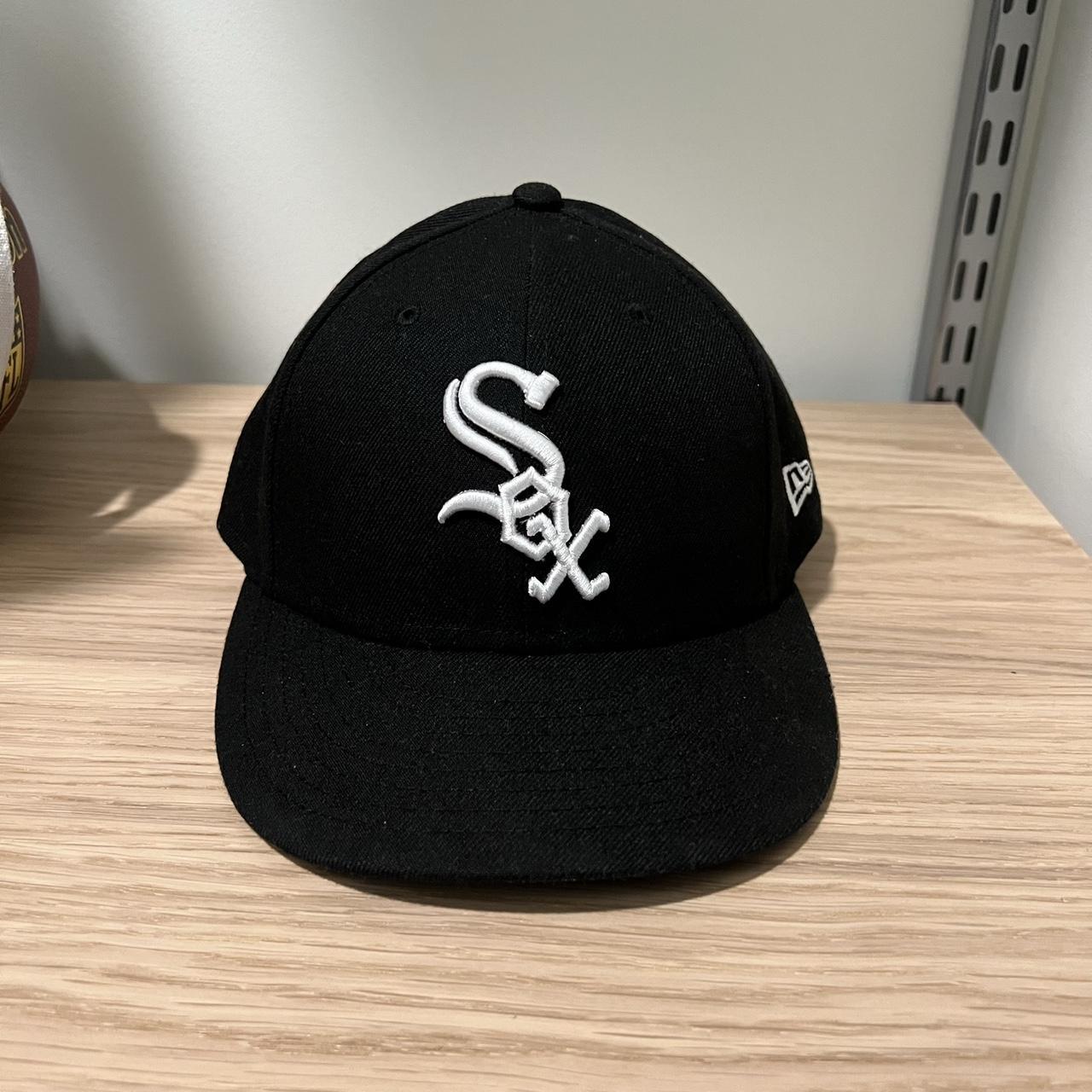 MLB New Era Chicago White Sox fitted hat size 7 3/8.... - Depop