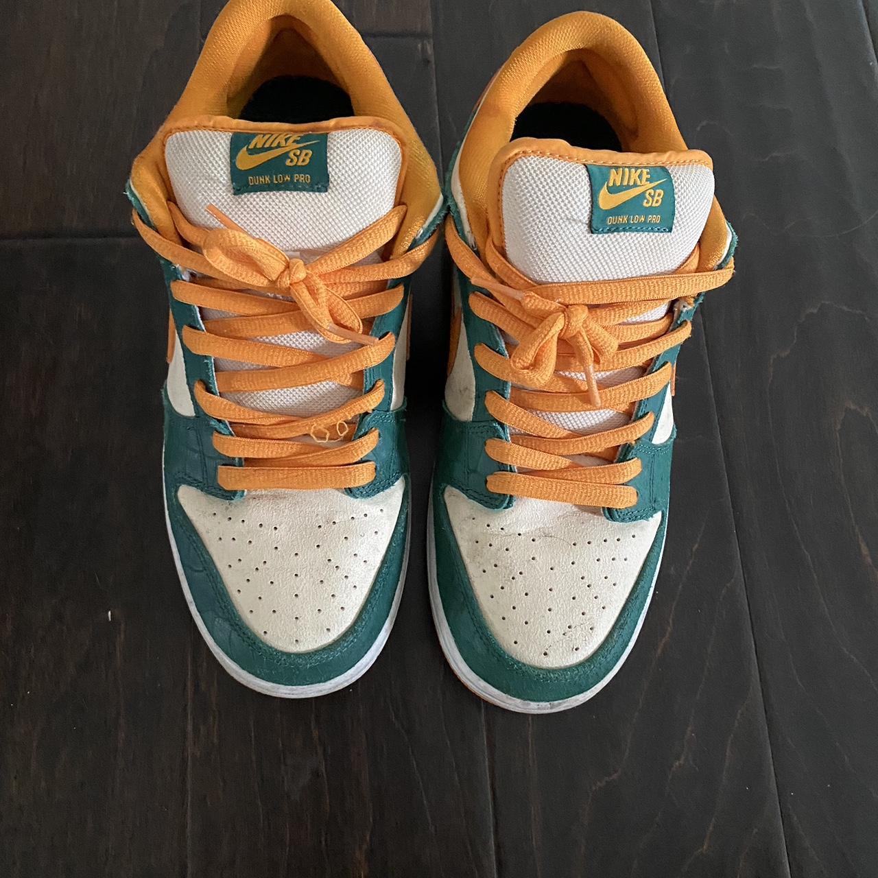 legion pine sb dunks