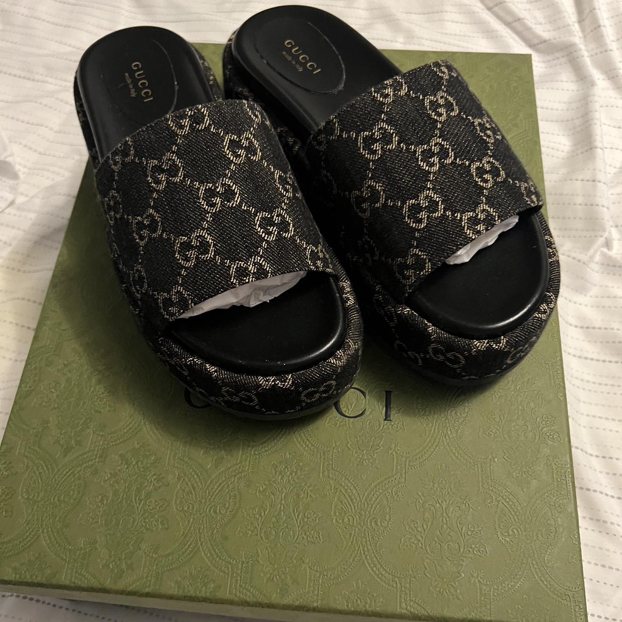 GUCCI slides with tiger graphic 2017 collection - Depop