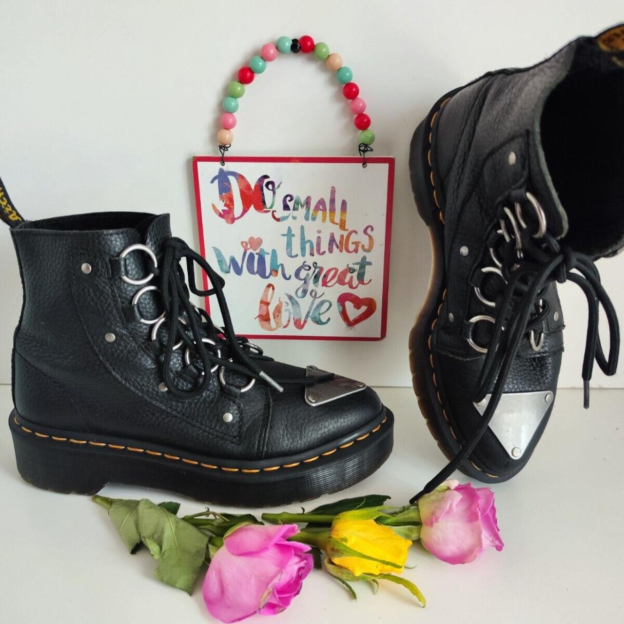 Dr martens shop farylle uk