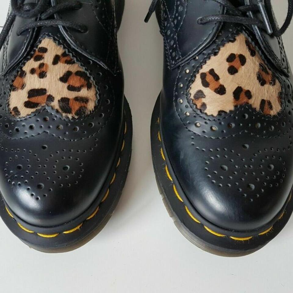 Dr martens joyce heart hot sale leopard