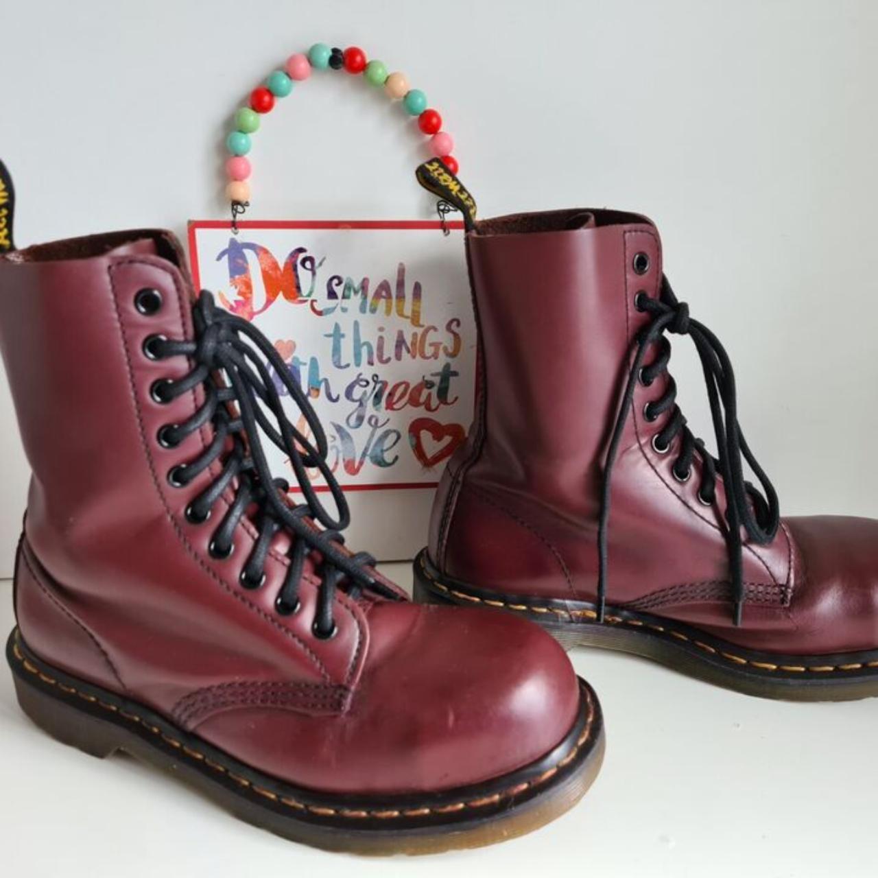 Dr martens 2025 1490 red