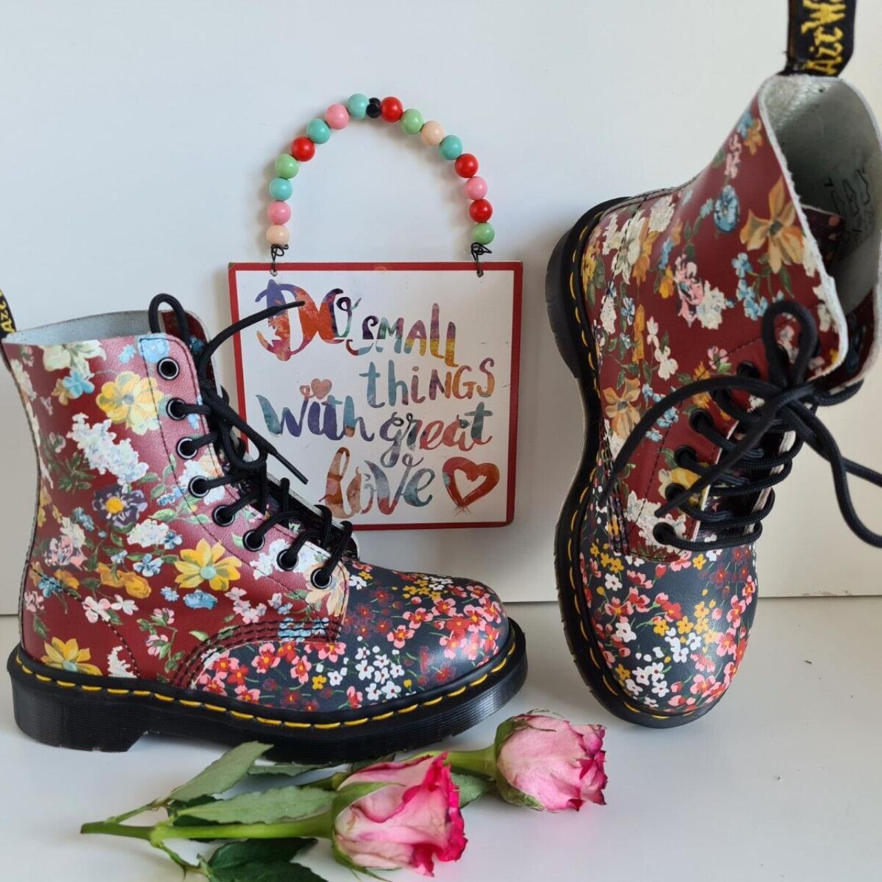 Dr martens pascal online flowers