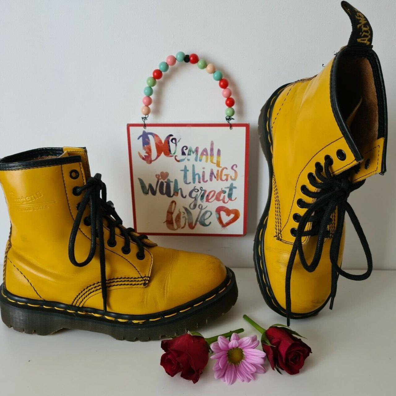 Mustard yellow best sale dr martens