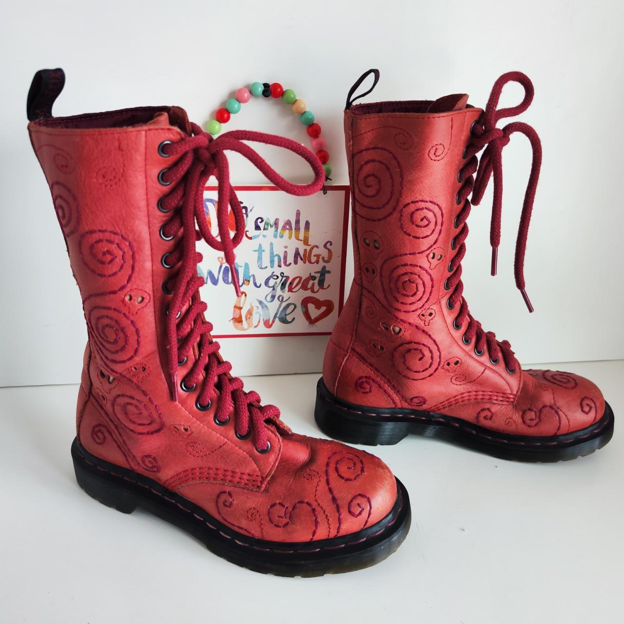 14 eye doc martens red online